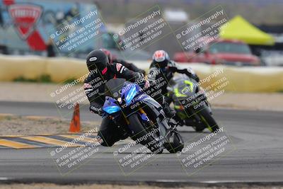 media/Jan-15-2023-SoCal Trackdays (Sun) [[c1237a034a]]/Turn 2 Set 1 (1145am)/